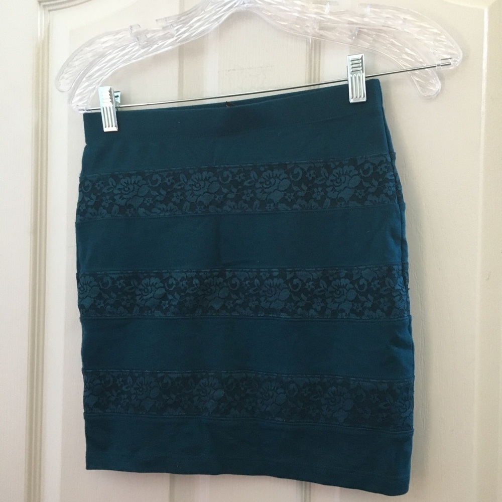 FINAL MARKDOWN FOREVER 21 skirt small